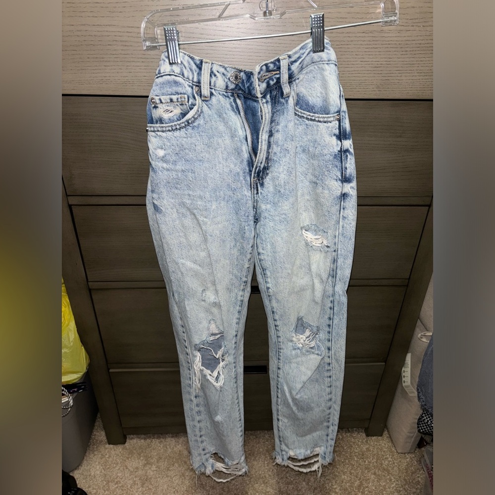 Garage destroyed Mom jeans - size 00